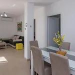 Tia Gasthuis 4*