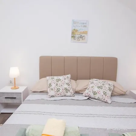 Guest house Tia 4*